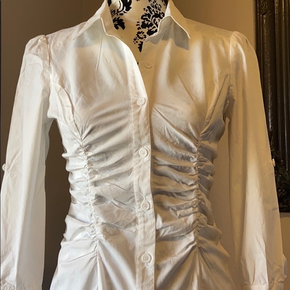 Button up shirt - Picture 2 of 4